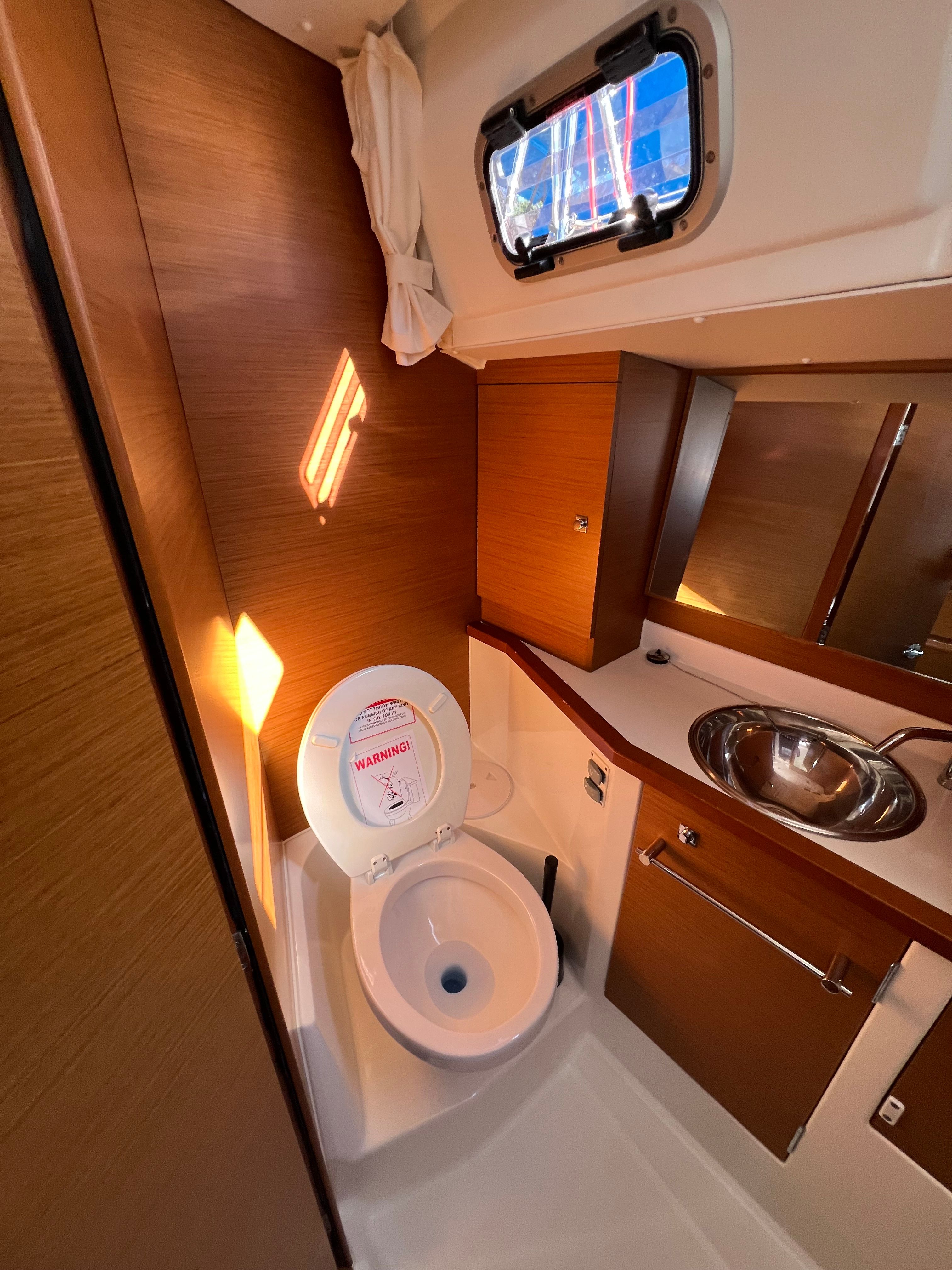 Jeanneau Sun Odyssey 389 | Sunsail 20