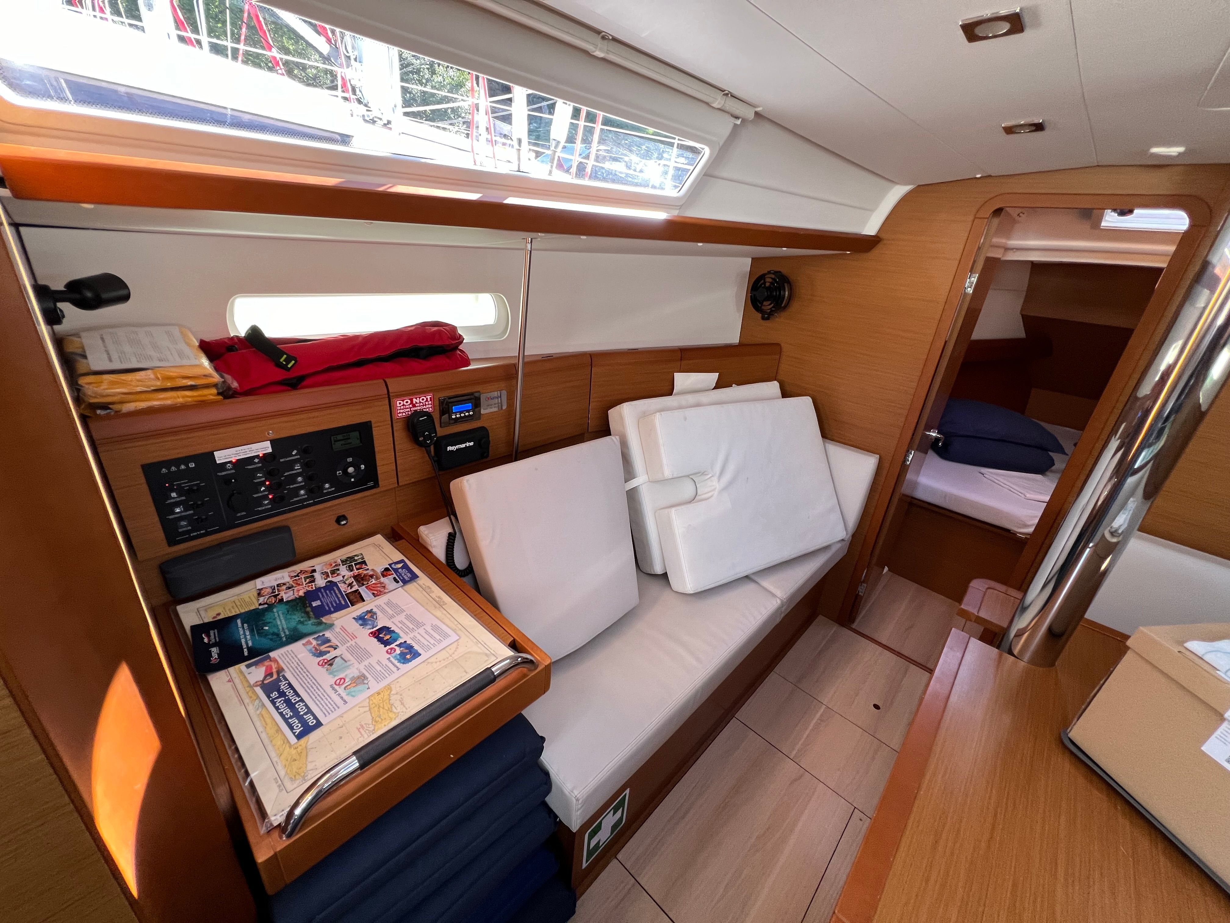 Jeanneau Sun Odyssey 389 | Sunsail 20