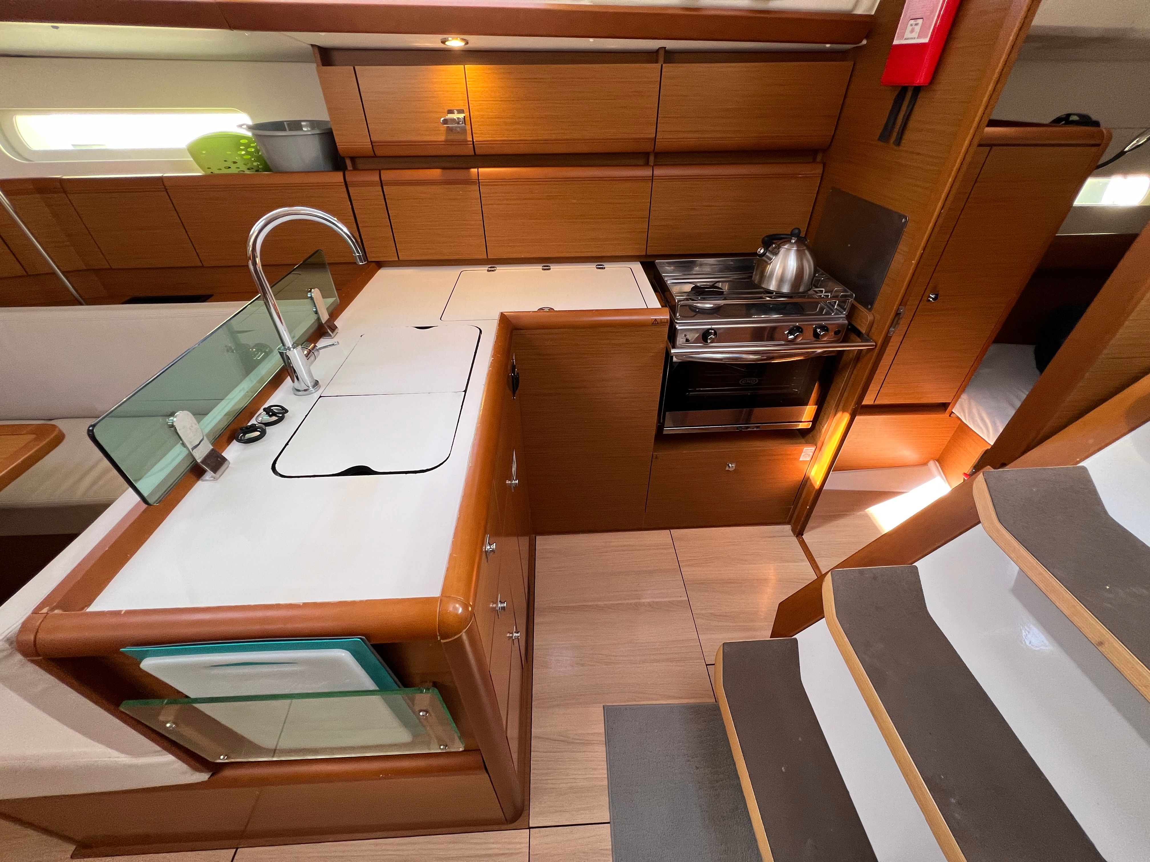 Jeanneau Sun Odyssey 389 | Sunsail 20