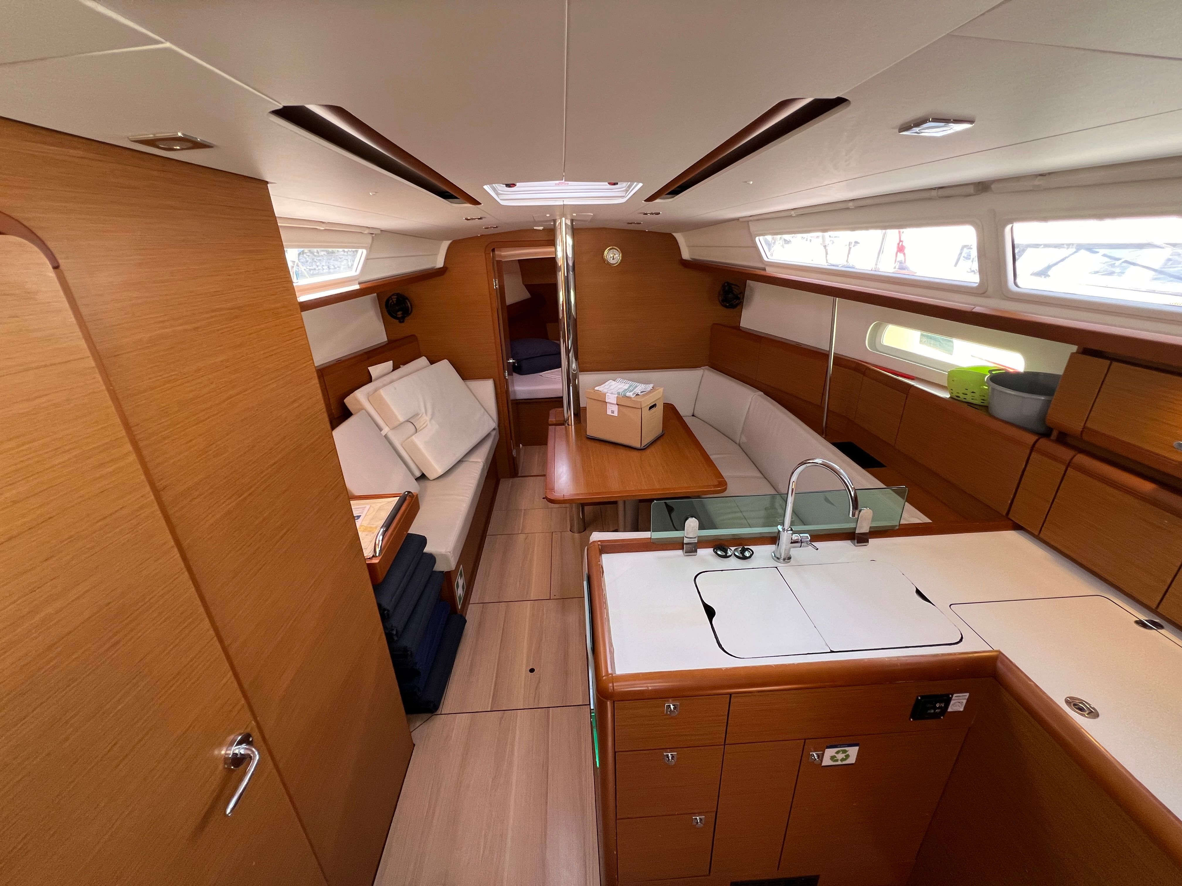 Jeanneau Sun Odyssey 389 | Sunsail 20