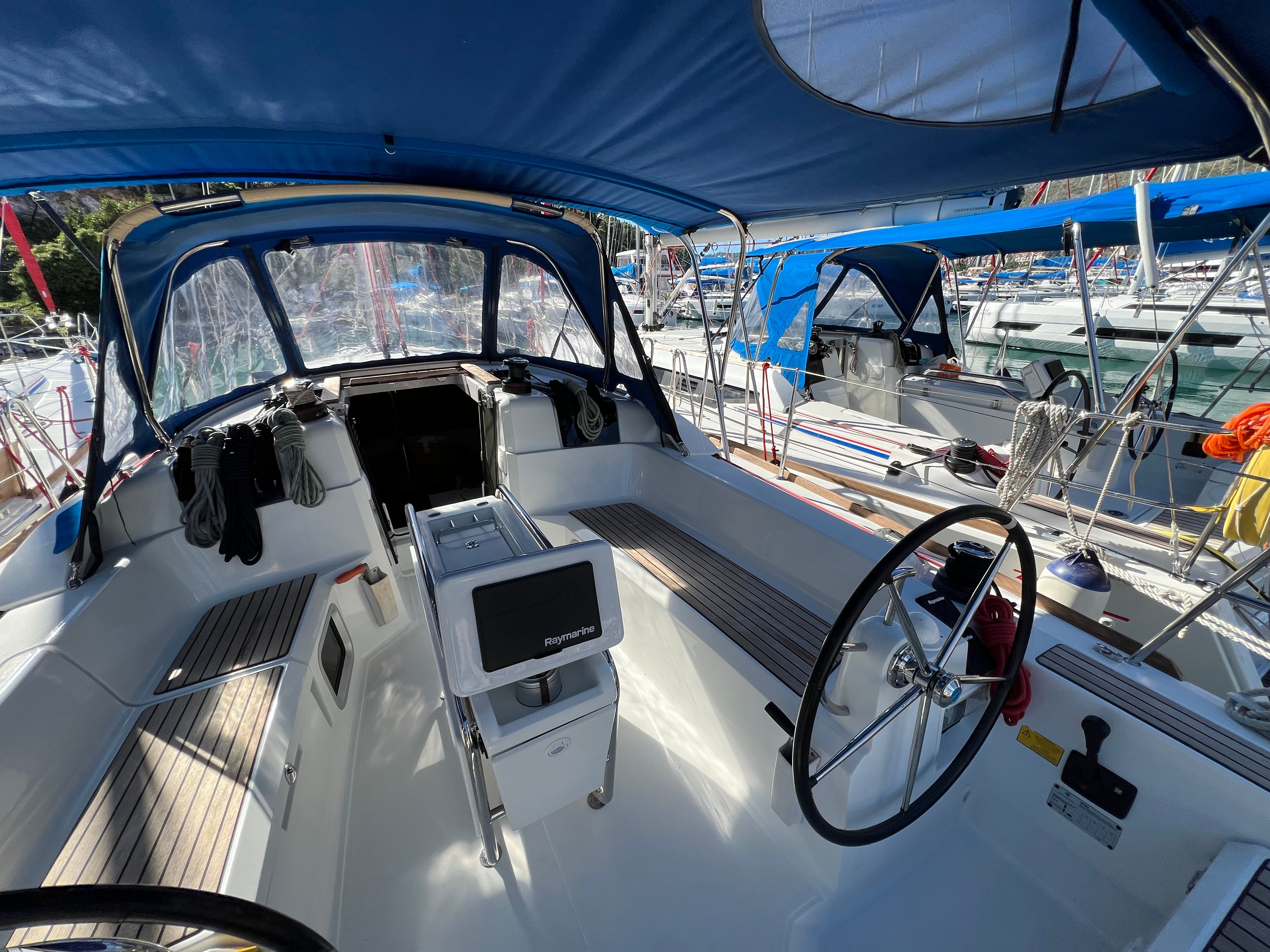 Jeanneau Sun Odyssey 389 | Sunsail 20