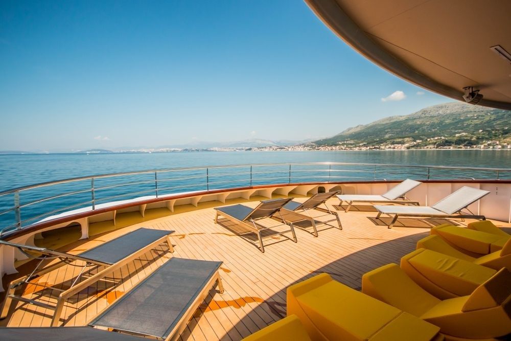 Custom Built 157 | Black Swan