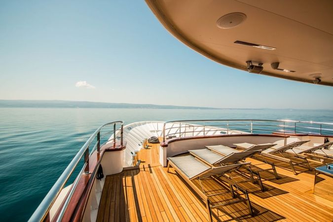 Custom Built 157 | Black Swan