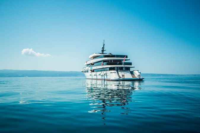 Custom Built 157 | Black Swan