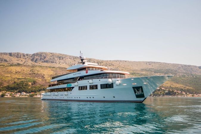 Custom Built 157 | Black Swan