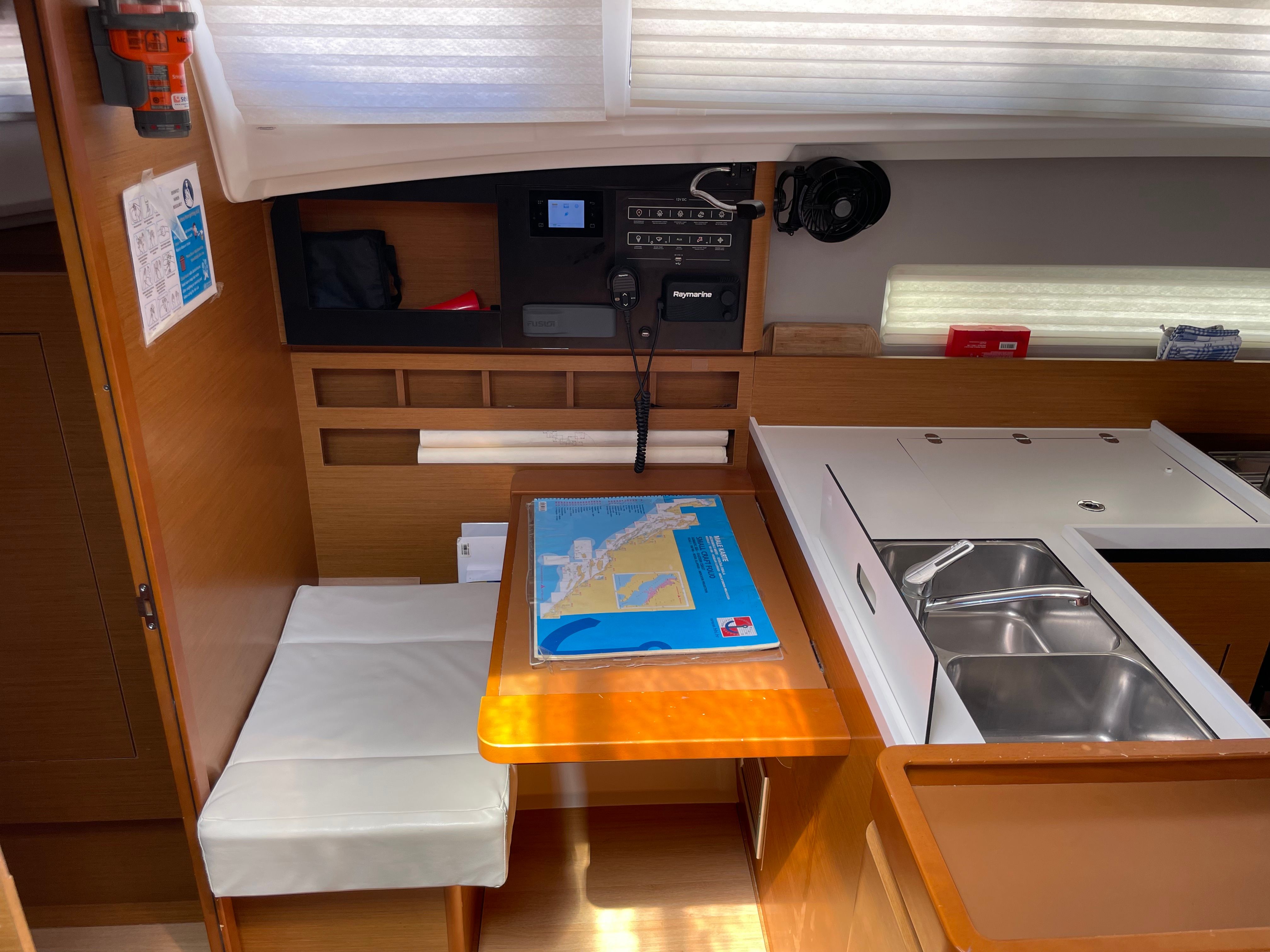 Jeanneau Sun Odyssey 410 | Sunsail 20