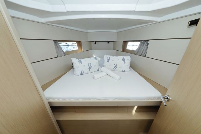 Beneteau Oceanis 38.1 | Angel07