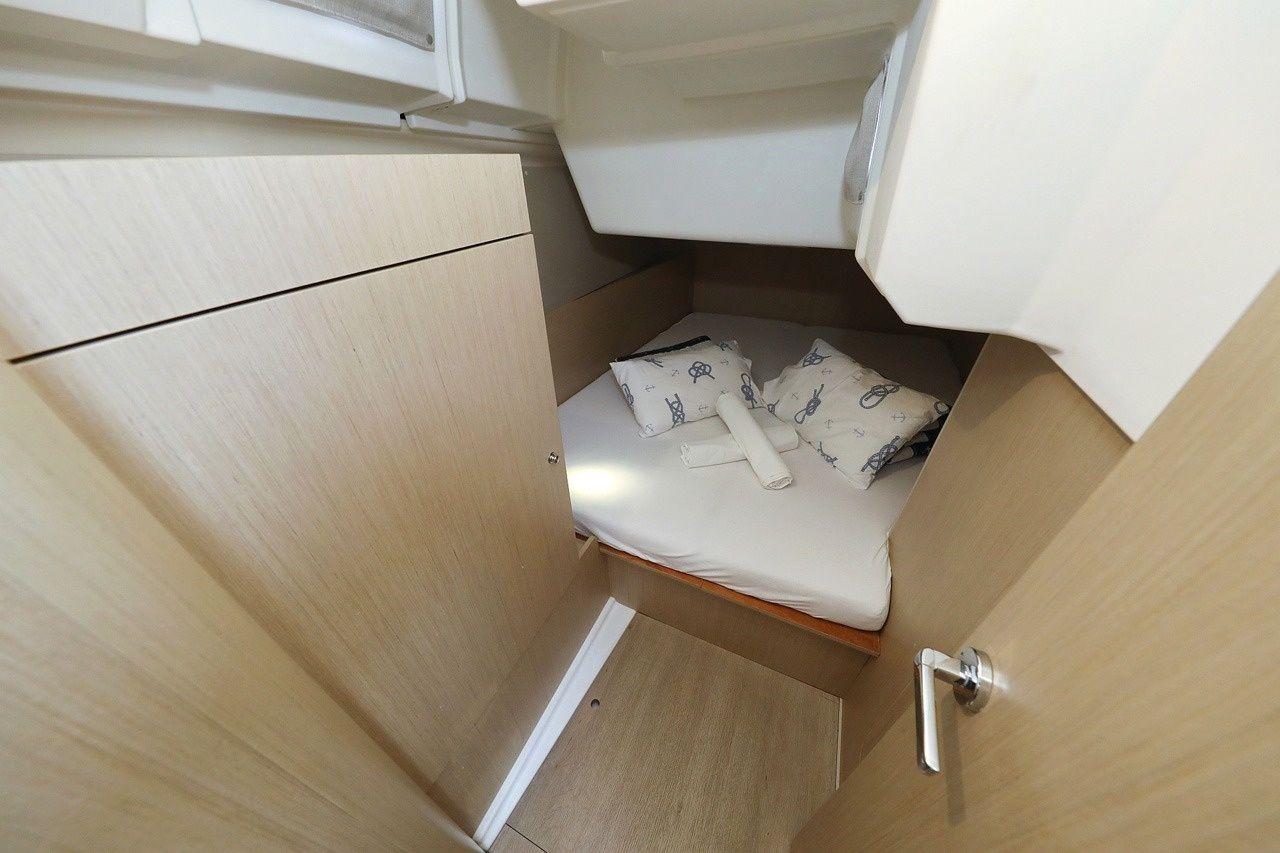 Beneteau Oceanis 38.1 | Angel07