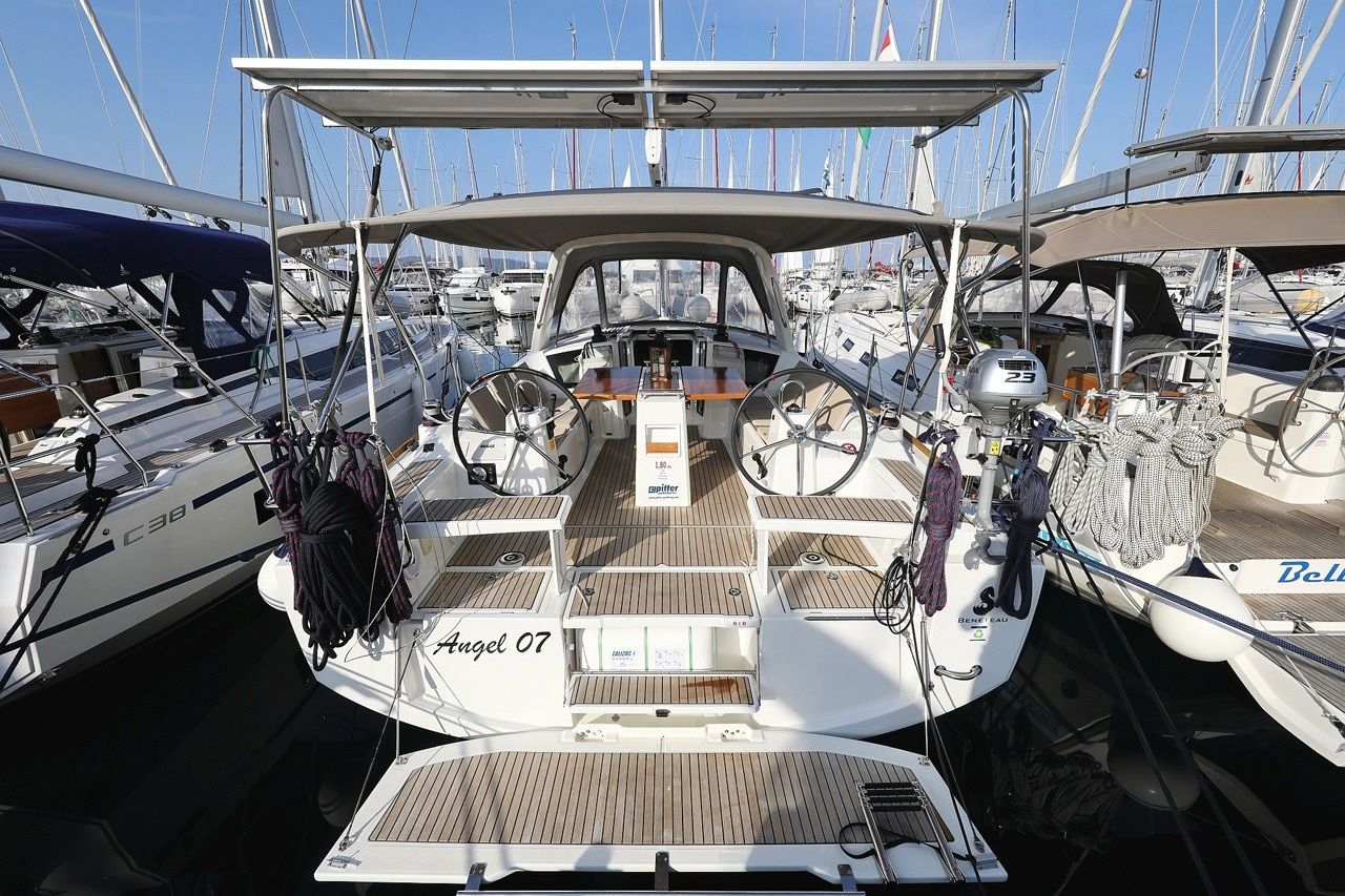 Beneteau Oceanis 38.1 | Angel07