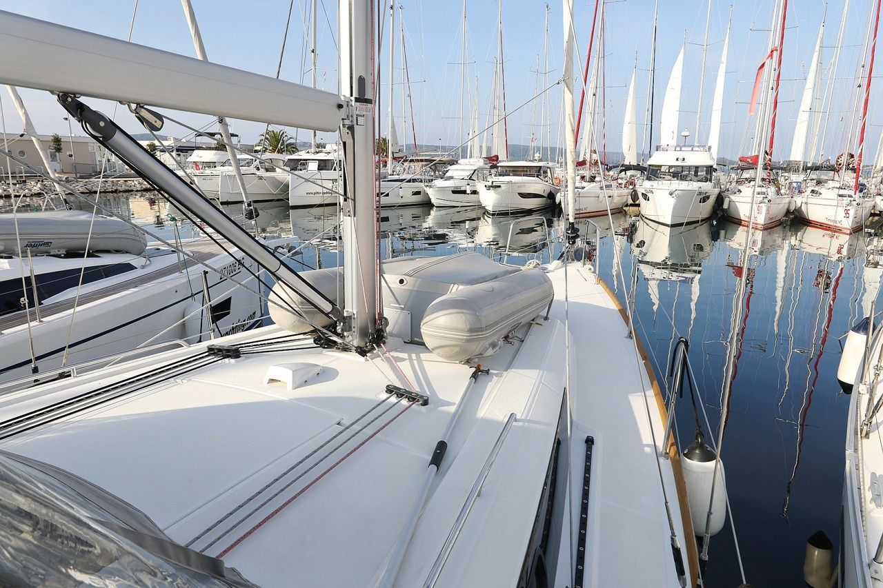 Beneteau Oceanis 38.1 | Angel07