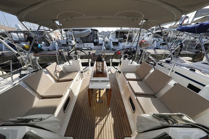 Beneteau Oceanis 38.1 | Angel07