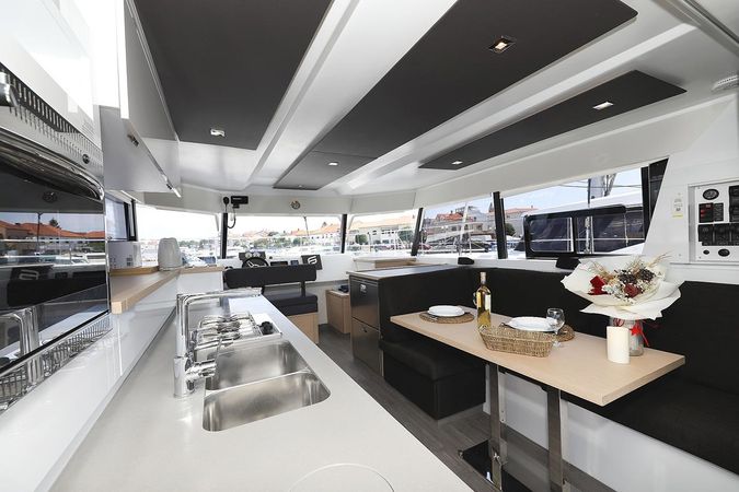 Fountaine Pajot MY 37 | Anrik
