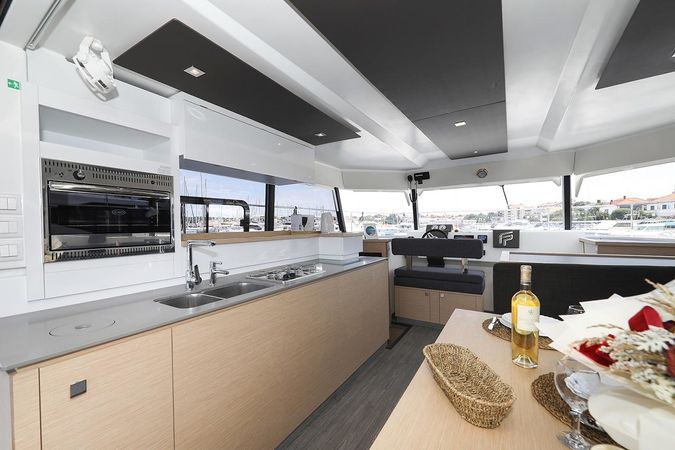 Fountaine Pajot MY 37 | Anrik