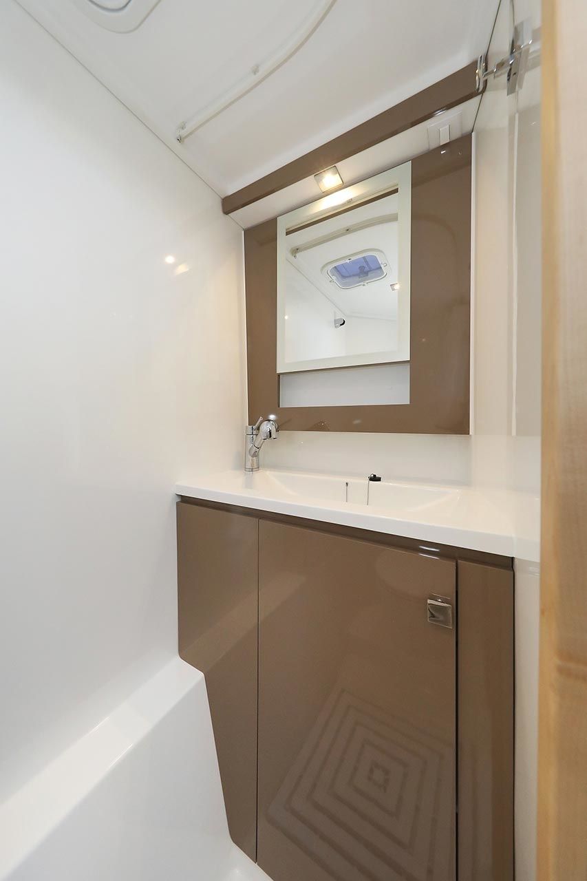 Fountaine Pajot MY 37 | Anrik