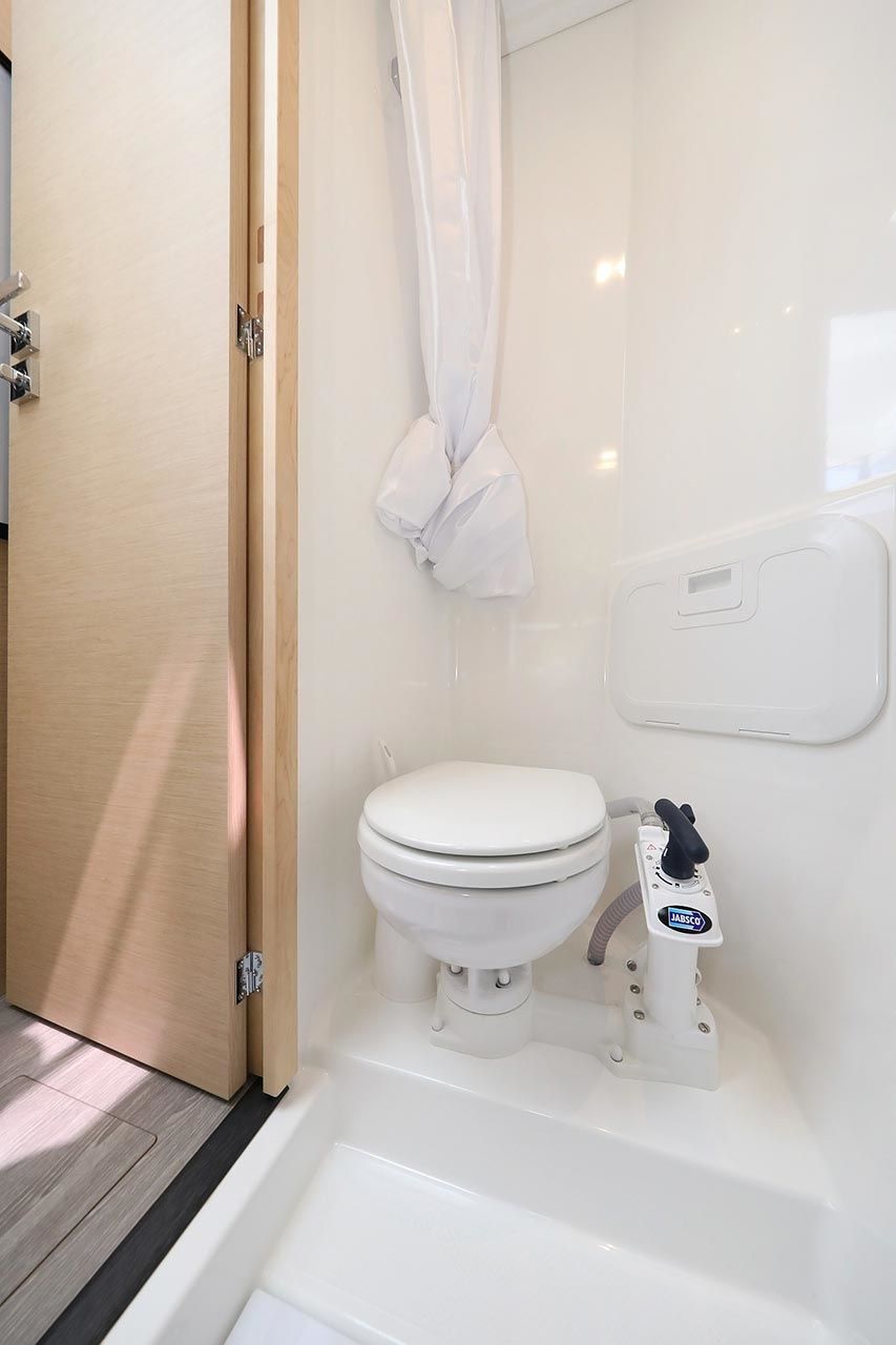 Fountaine Pajot MY 37 | Anrik