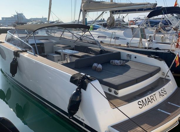 Van Dutch 40 | Smart Ass