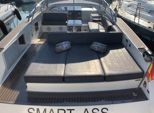 Van Dutch 40 | Smart Ass