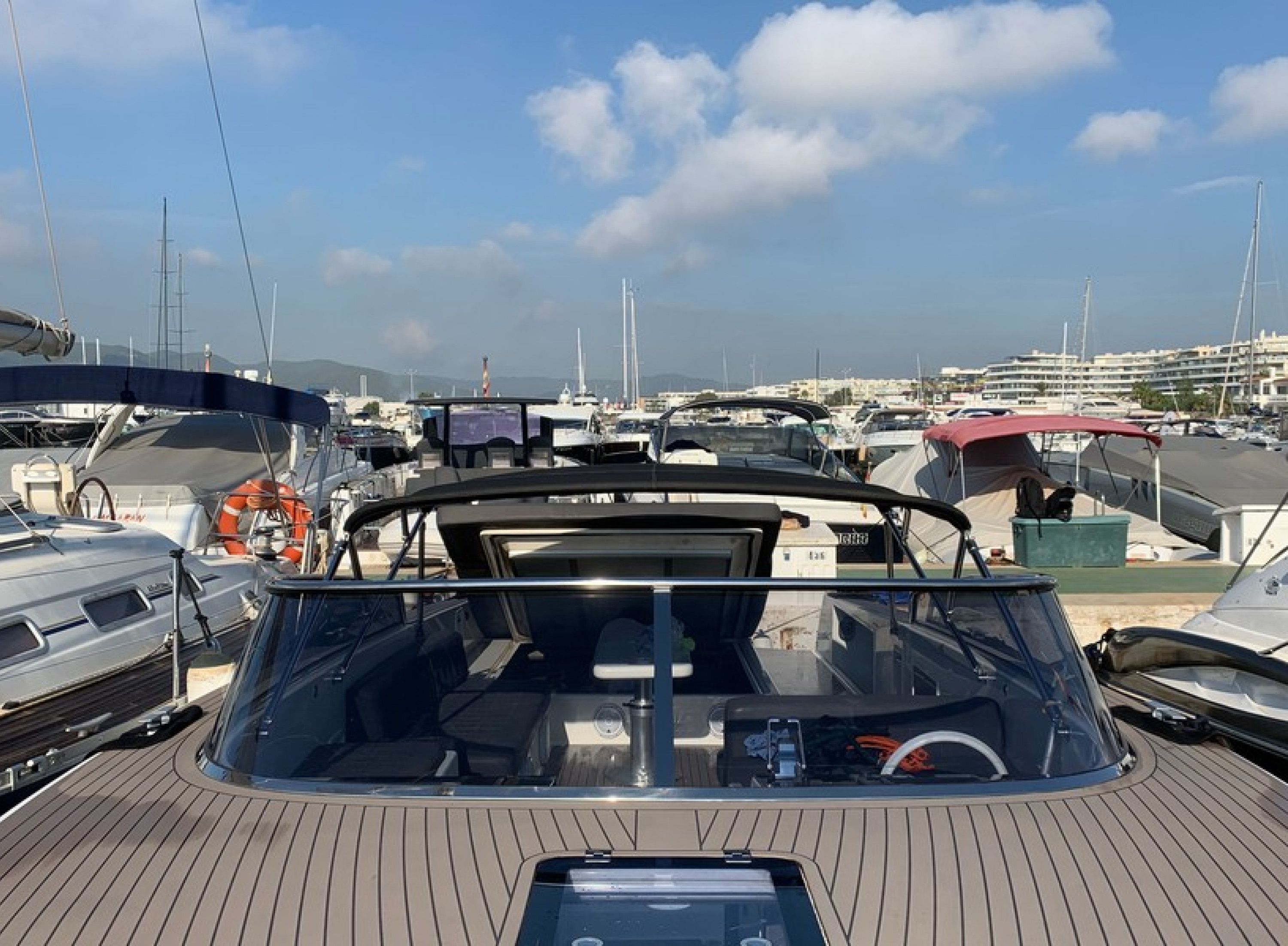 Van Dutch 40 | Smart Ass