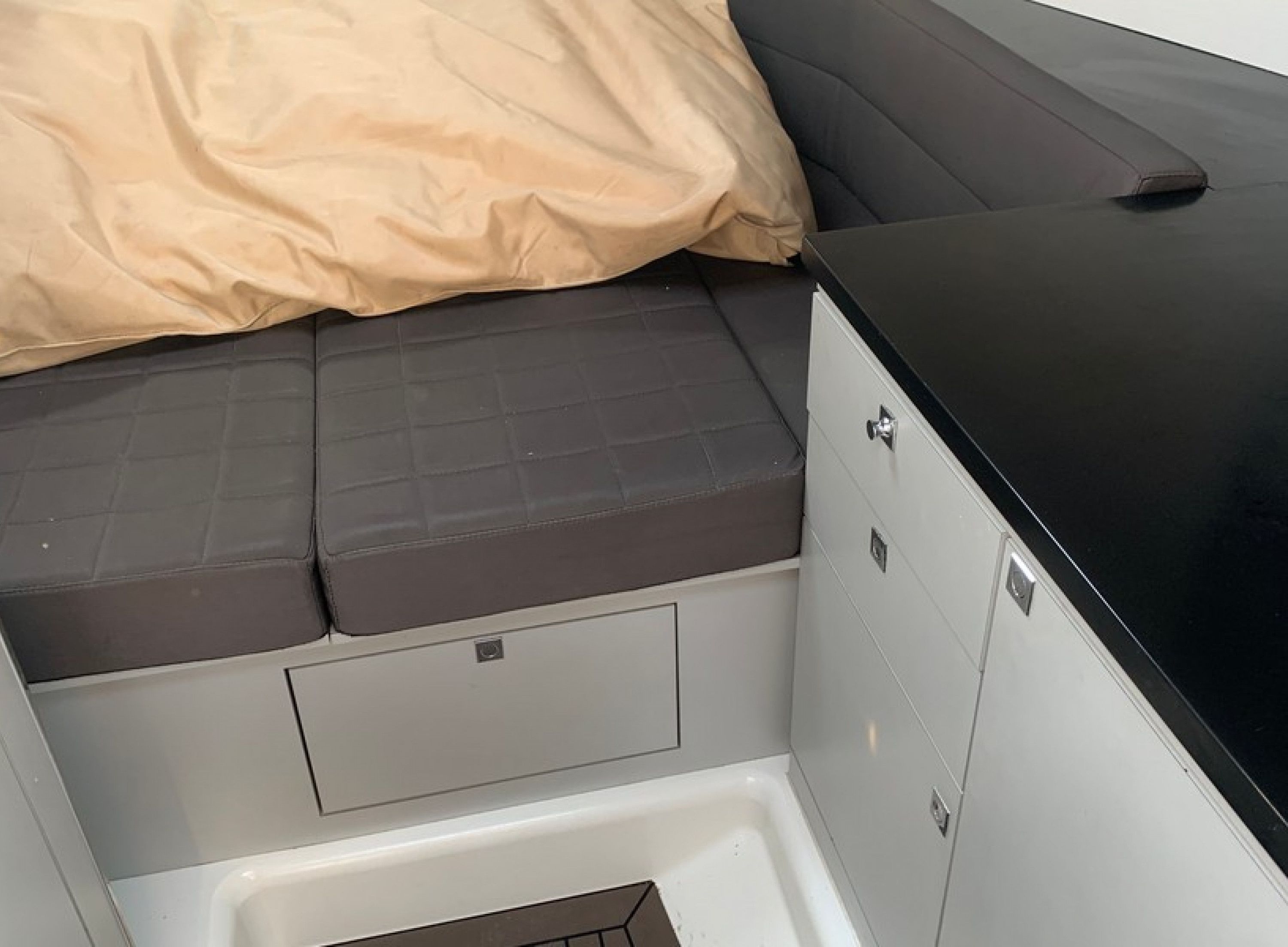 Van Dutch 40 | Smart Ass