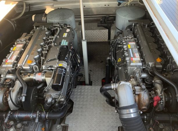 Van Dutch 40 | Smart Ass