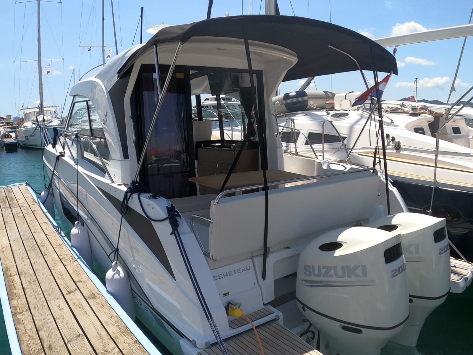 Beneteau Antares 9 | Queen Korina