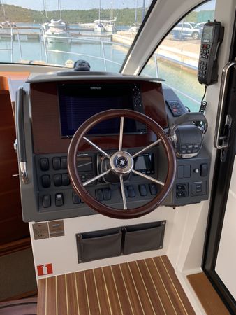 Nimbus 365 Coupé | Four Lux