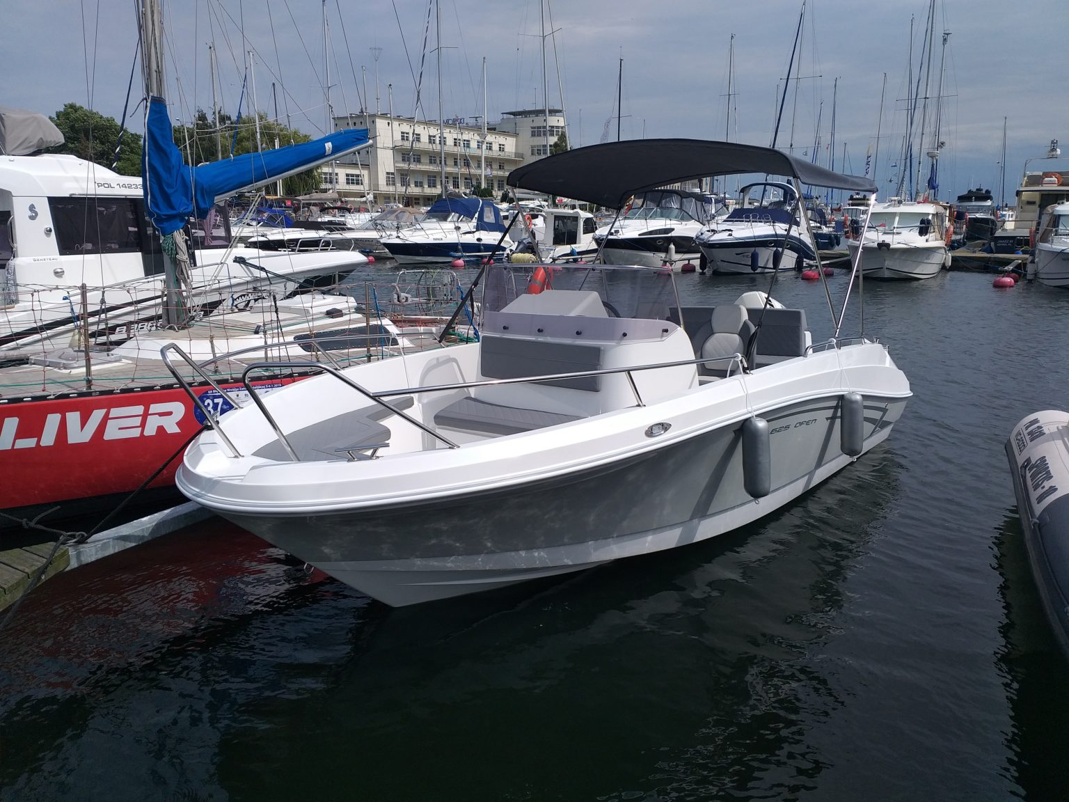 AM 625 Open | Rejczel