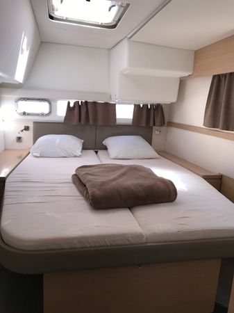 Fountaine Pajot Helia 44 | Lucky Lucas