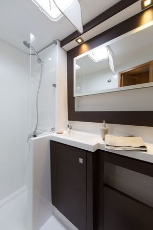 Fountaine Pajot Helia 44 | Lucky Lucas