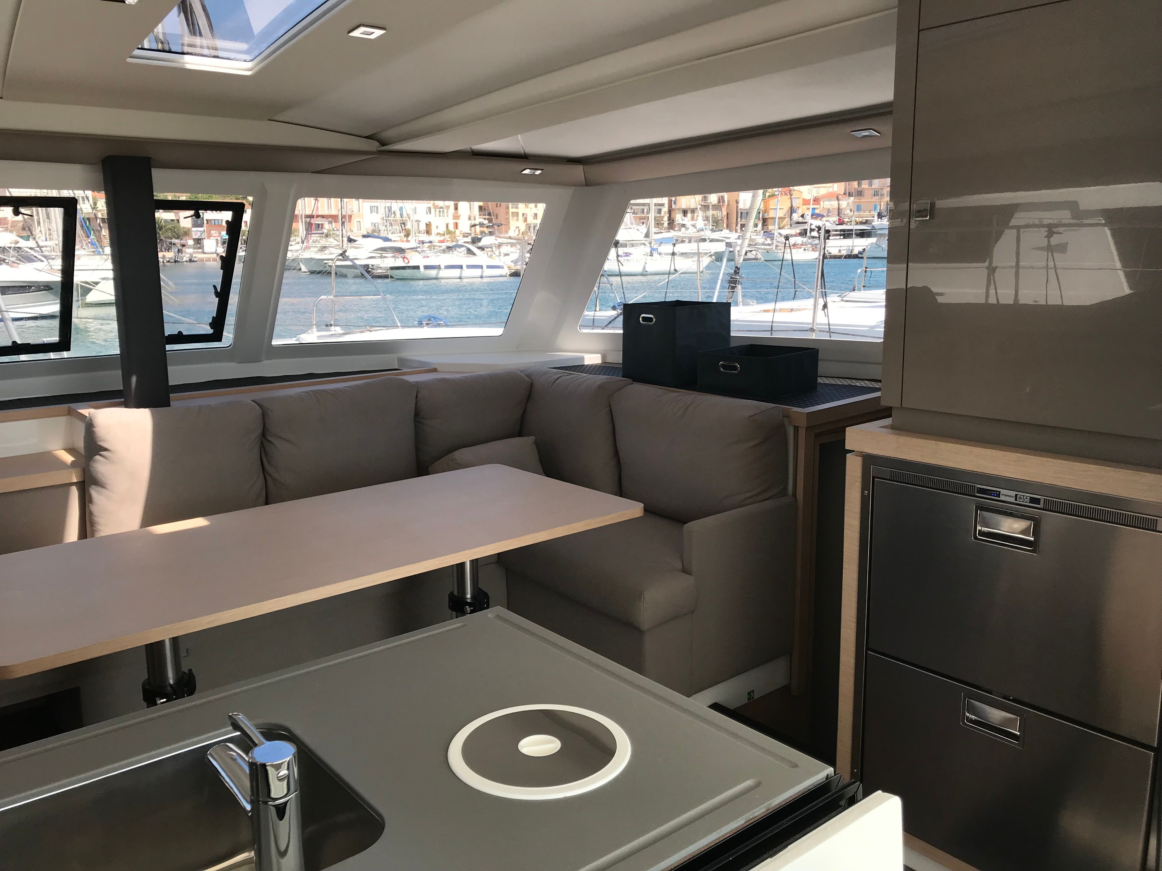Fountaine Pajot Lucia 40 | Nona