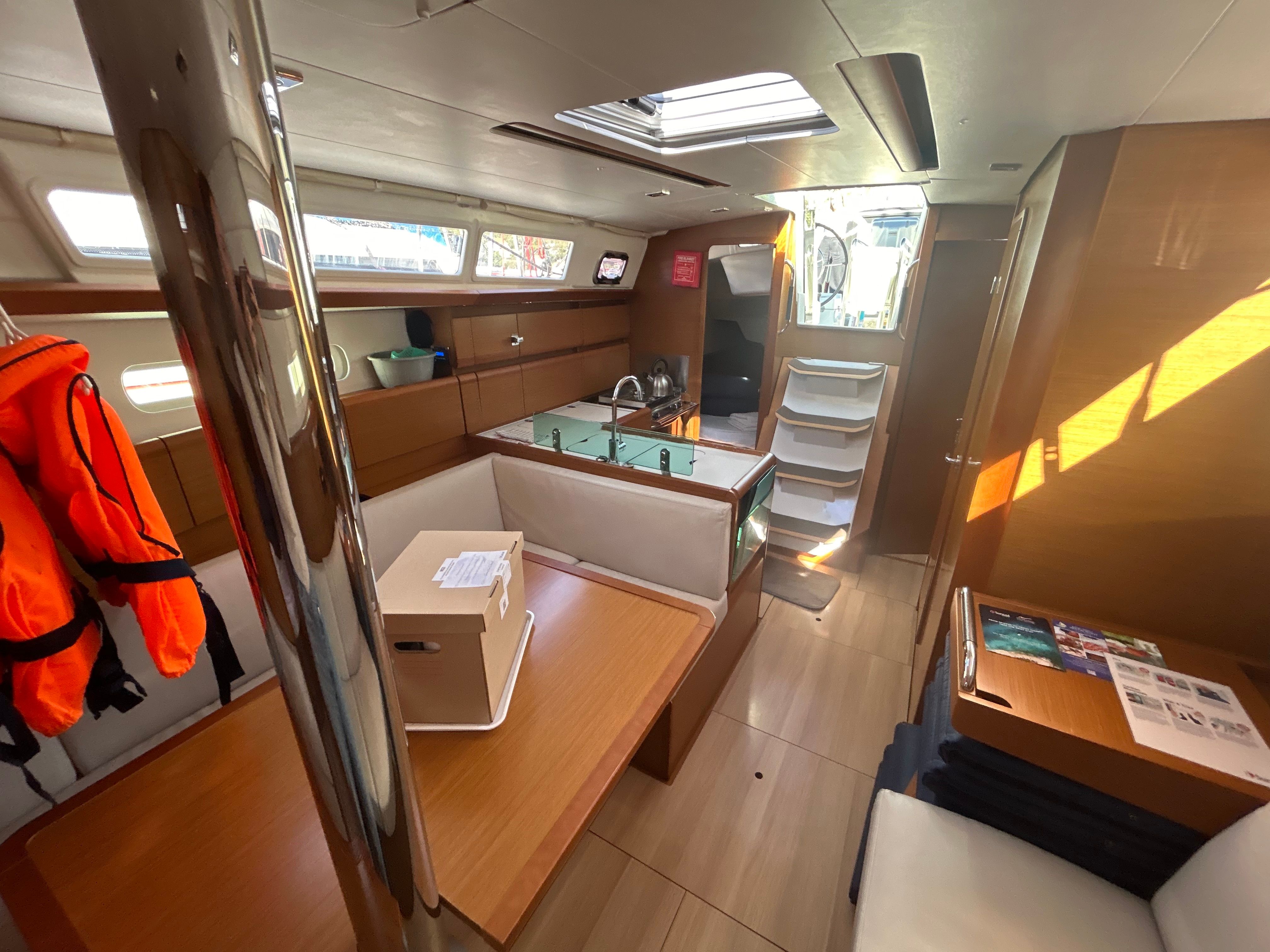 Jeanneau Sun Odyssey 389 | Sunsail 19