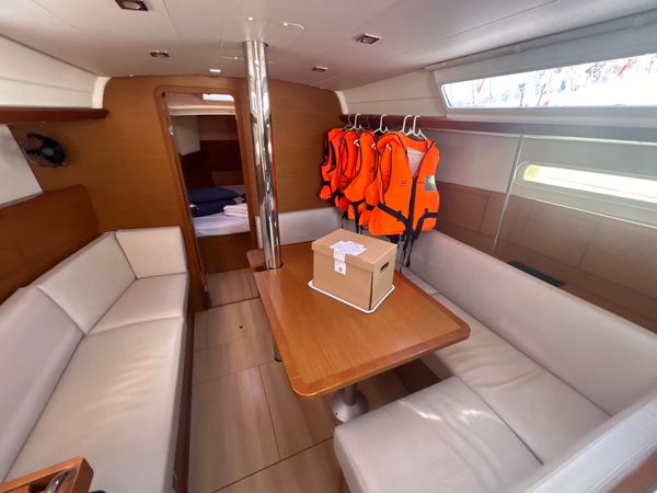 Jeanneau Sun Odyssey 389 | Sunsail 19
