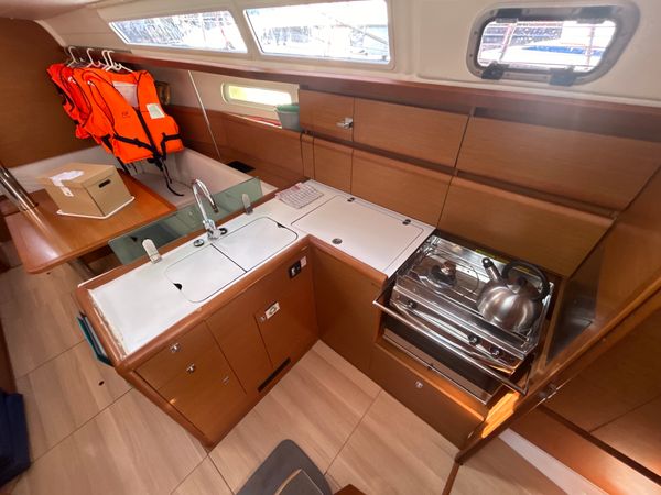 Jeanneau Sun Odyssey 389 | Sunsail 19