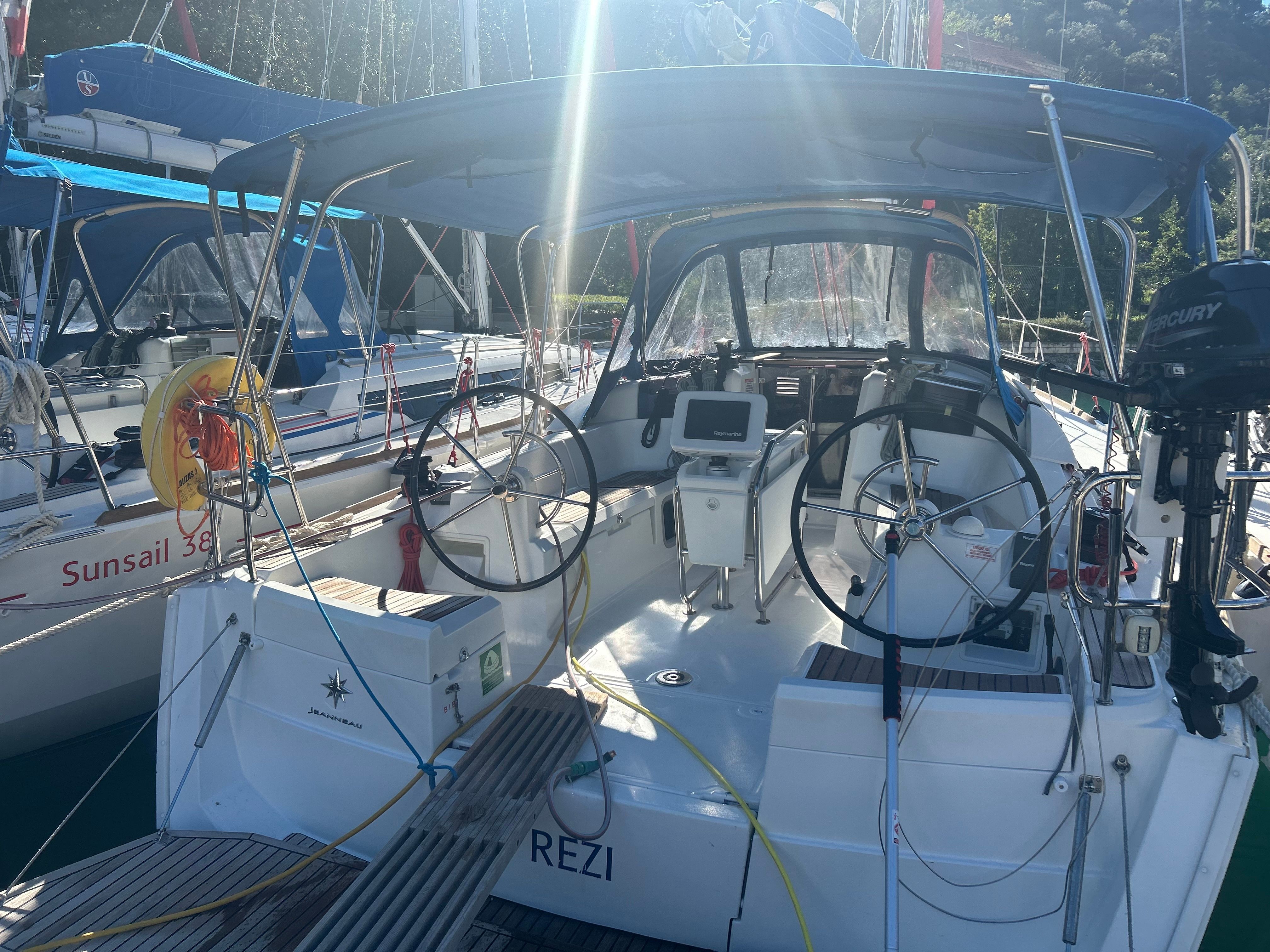 Jeanneau Sun Odyssey 389 | Sunsail 19