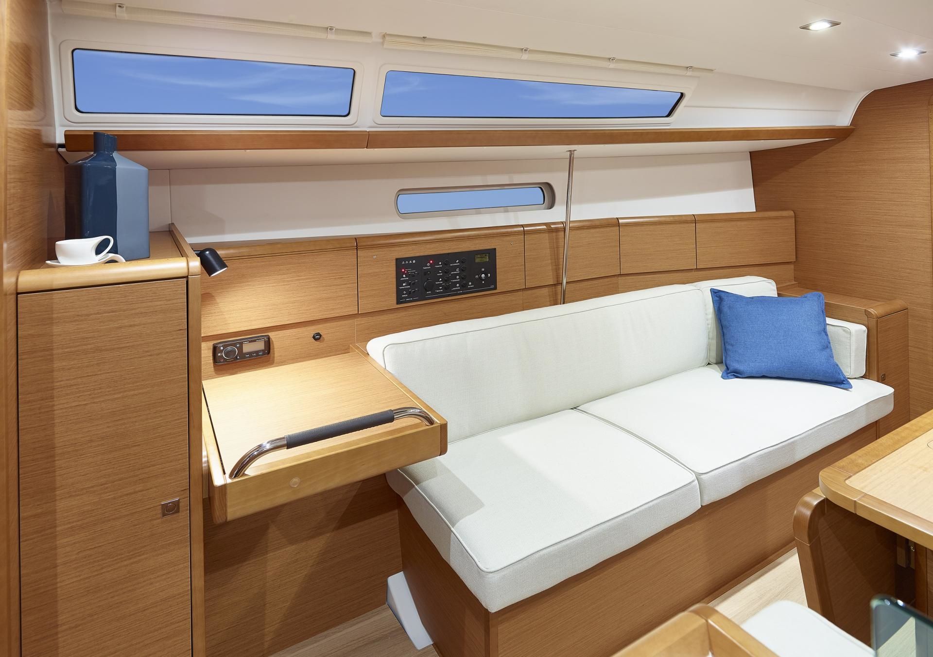 Jeanneau Sun Odyssey 389 | Sunsail 20
