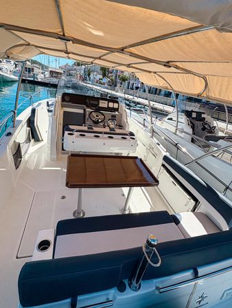 Jeanneau Cap Camarat 9.0 | Menorcamar 9