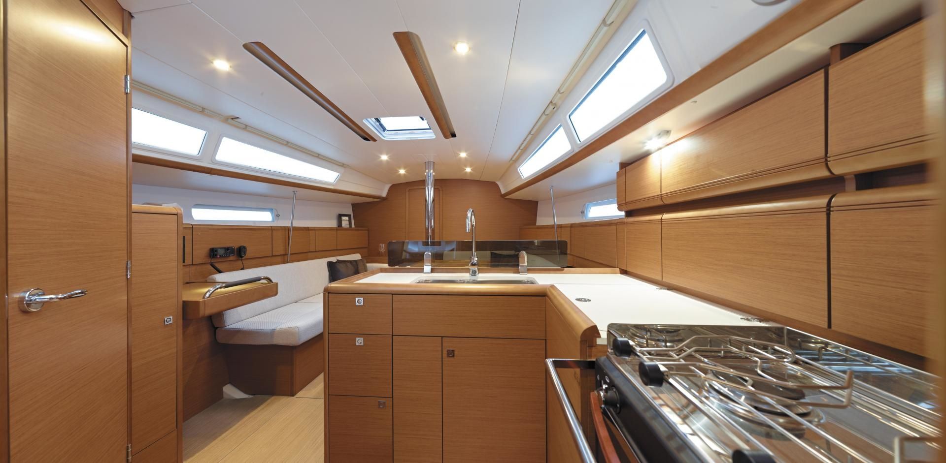 Jeanneau Sun Odyssey 389 | Dakiri 3