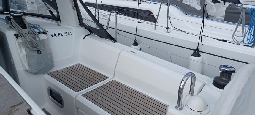 Beneteau Oceanis 35 | Colibri