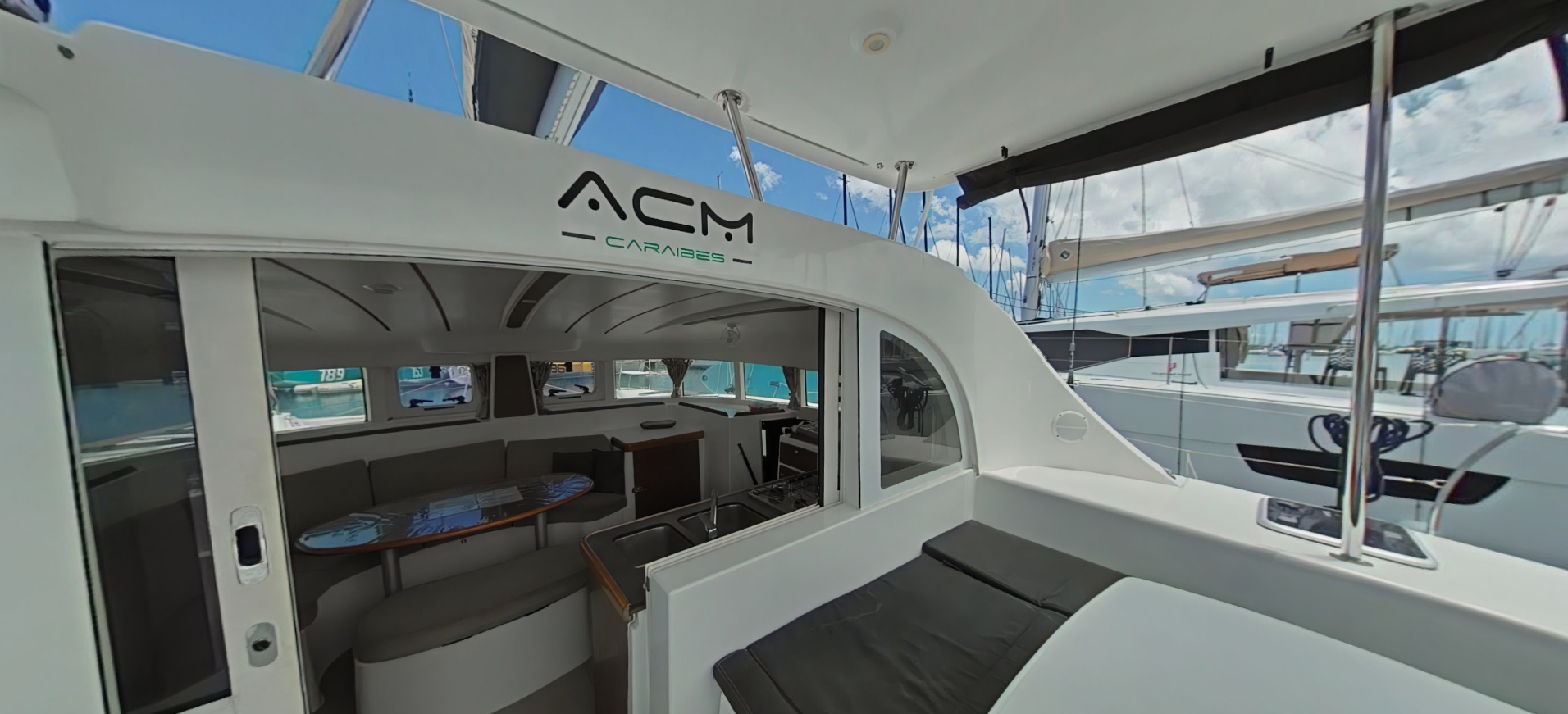 Lagoon 380 | Fakarava