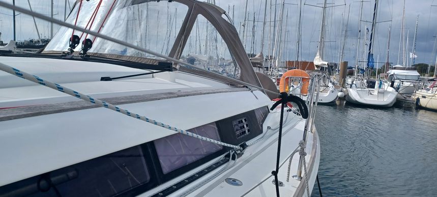 Jeanneau Sun Odyssey 389 | Aloha