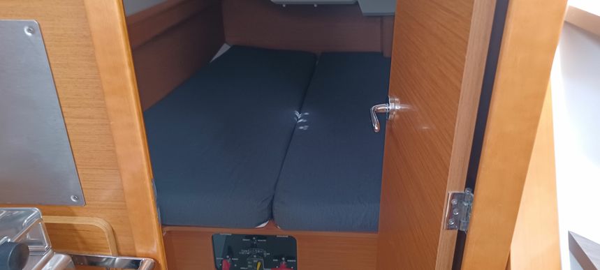 Jeanneau Sun Odyssey 389 | Aloha