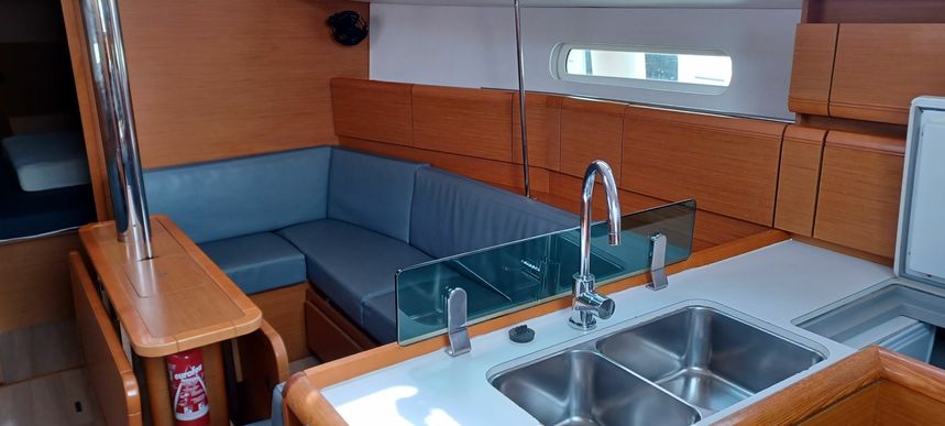 Jeanneau Sun Odyssey 389 | Aloha