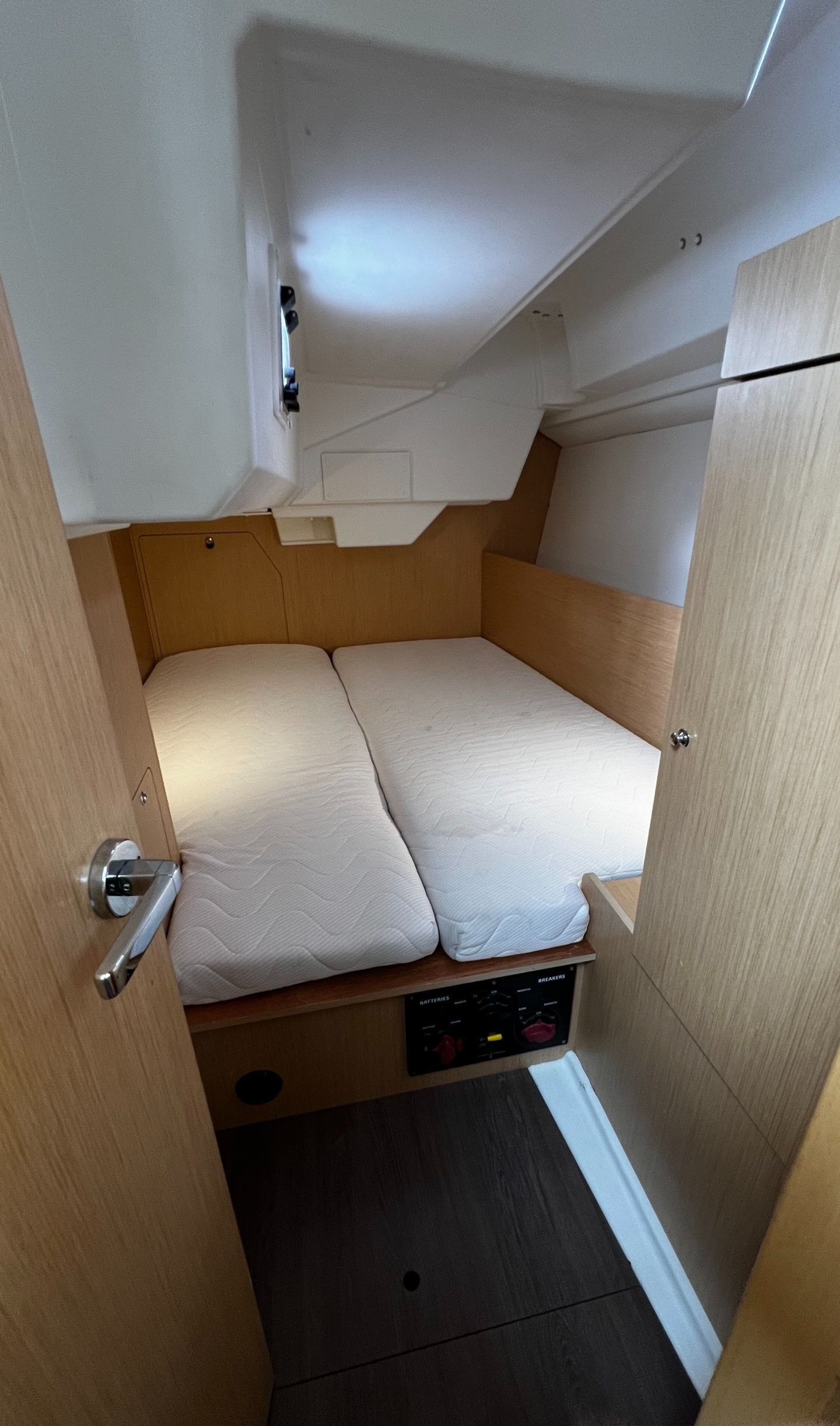Beneteau Oceanis 38.1 | Houat Else