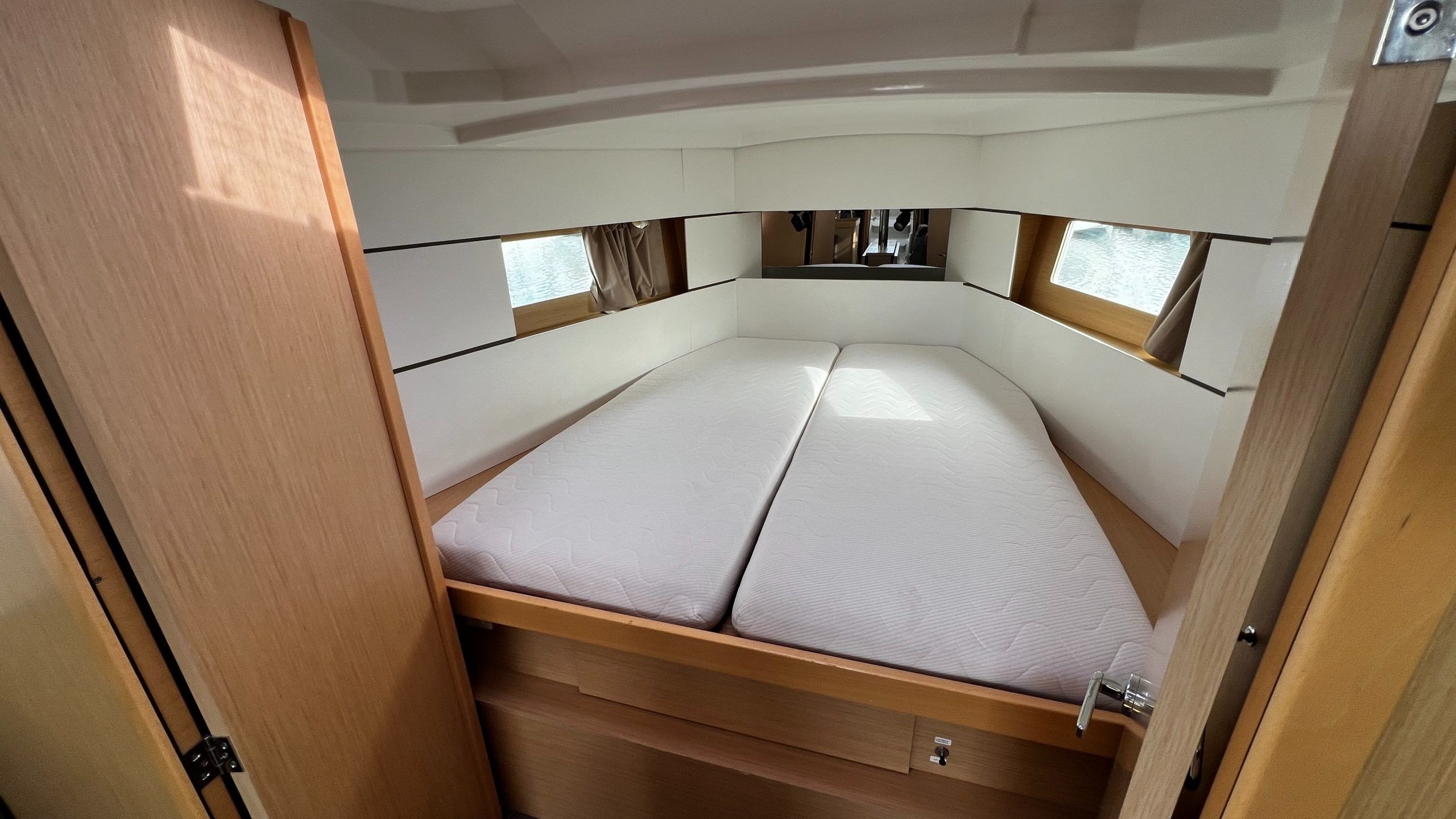 Beneteau Oceanis 38.1 | Houat Else