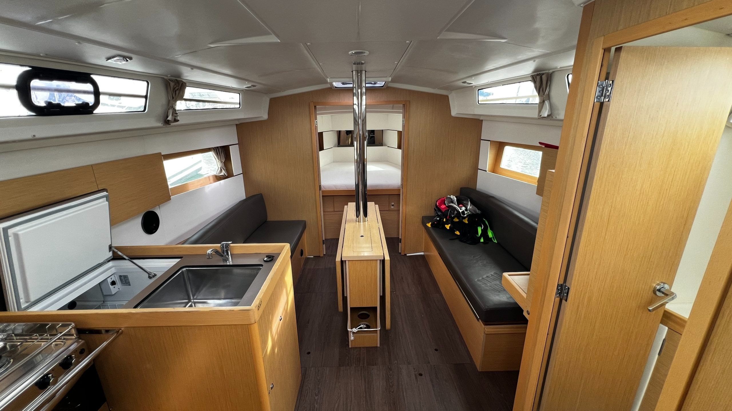 Beneteau Oceanis 38.1 | Houat Else