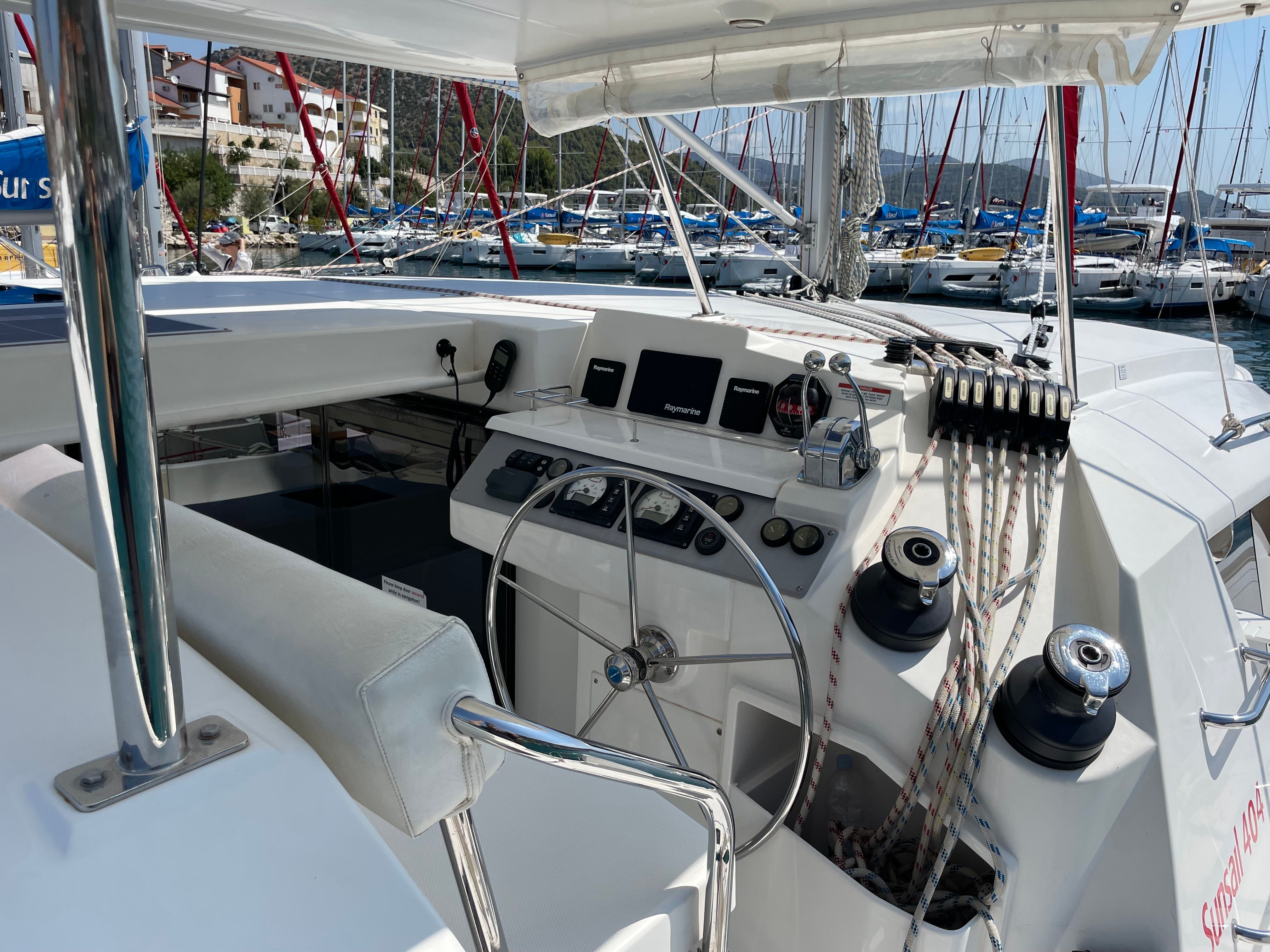 Leopard 40 | Sunsail 19