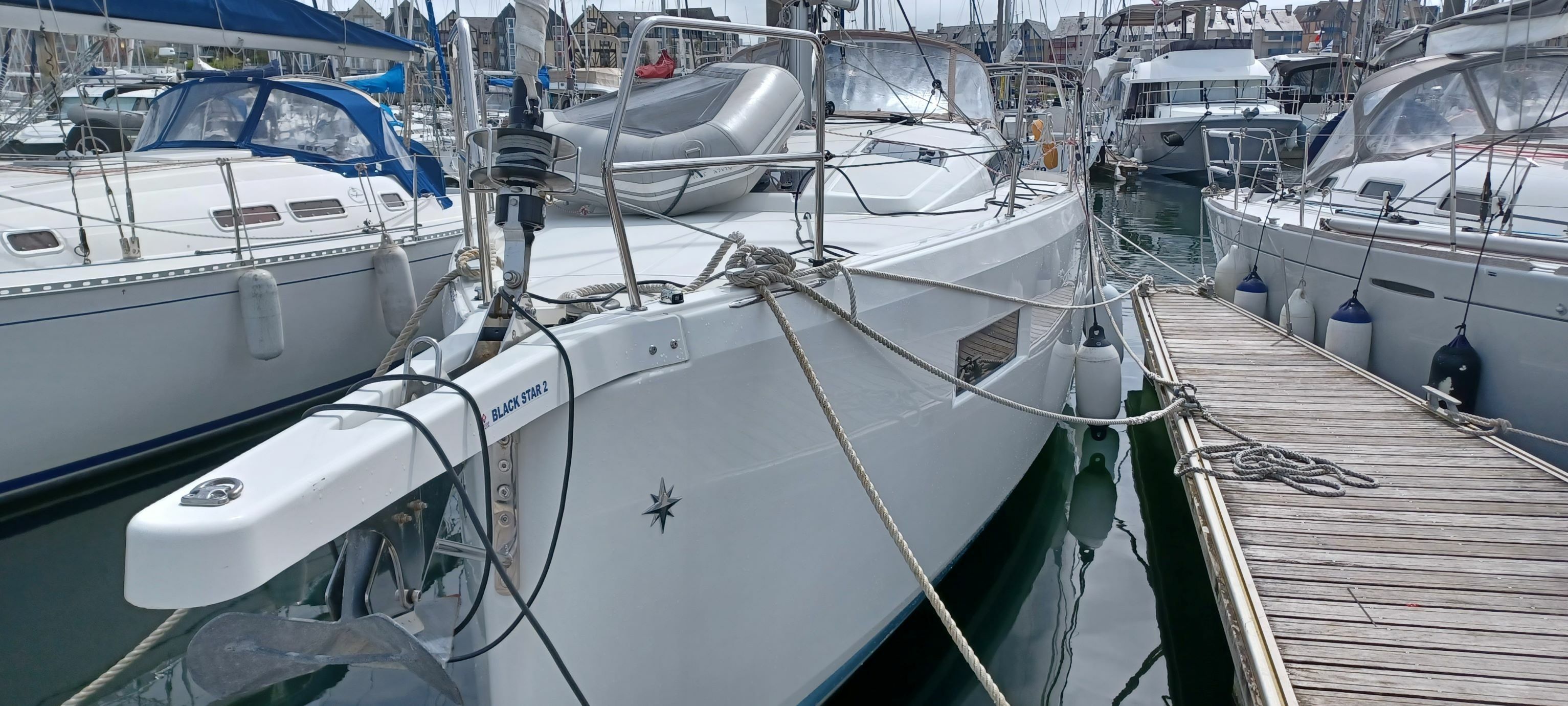 Jeanneau Sun Odyssey 410 | Black Star 2