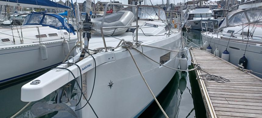Jeanneau Sun Odyssey 410 | Black Star 2