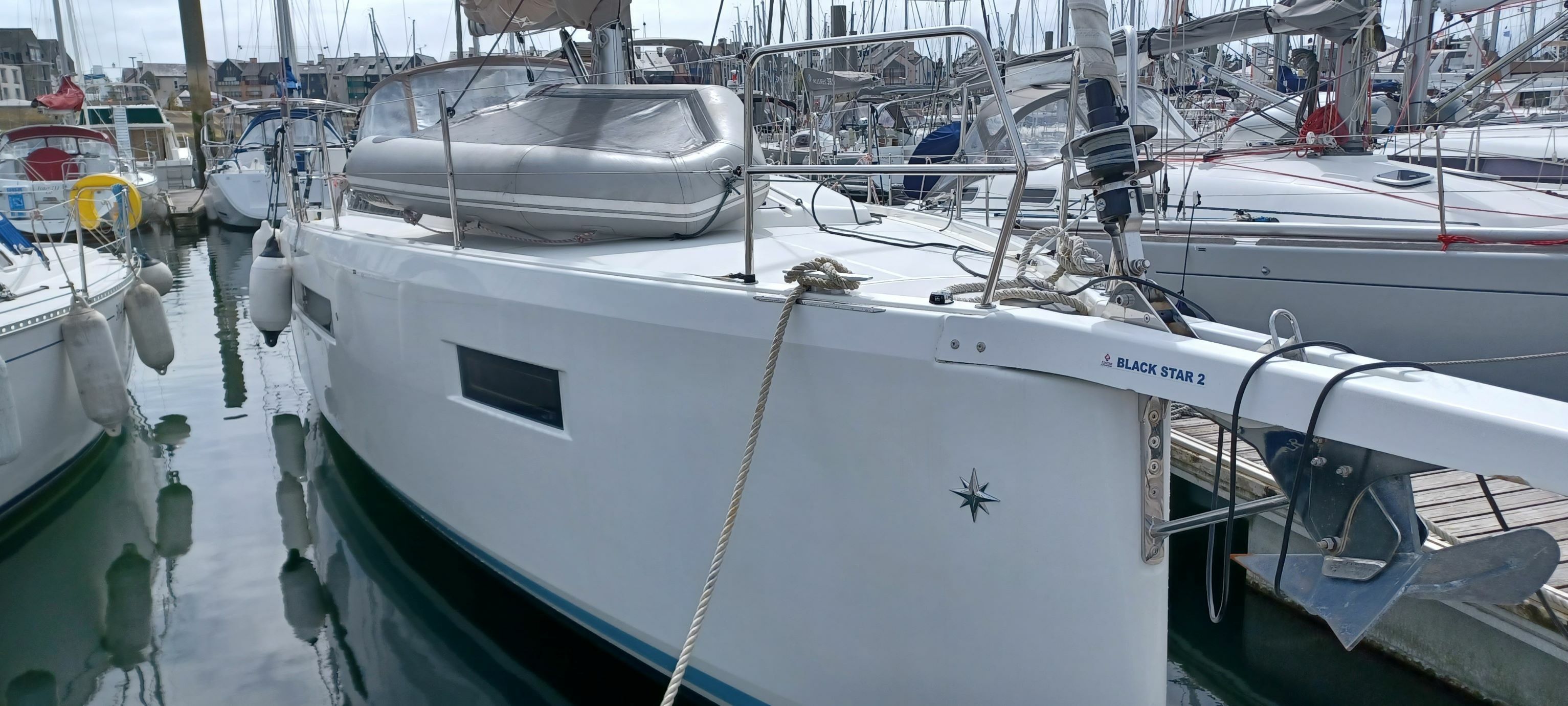 Jeanneau Sun Odyssey 410 | Black Star 2