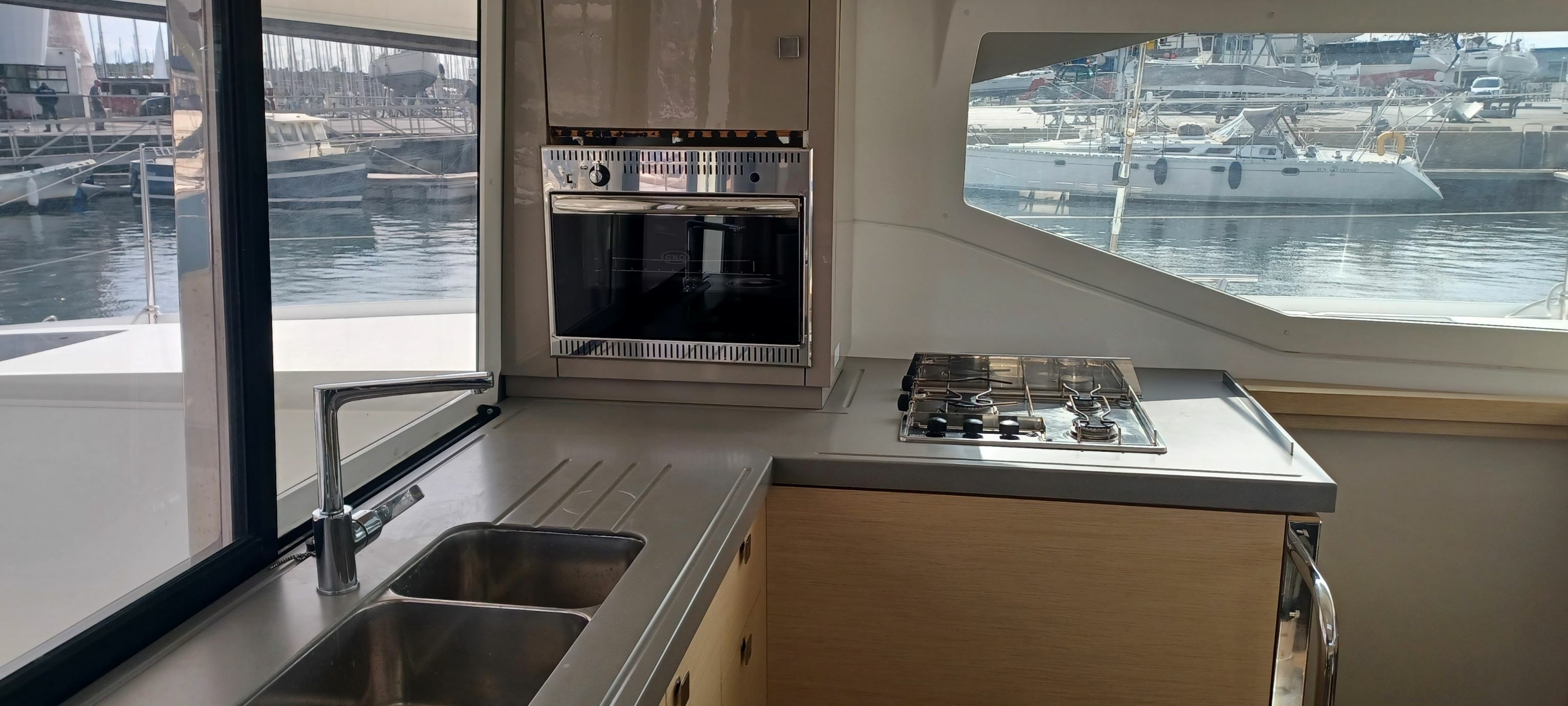 Fountaine Pajot Lucia 40 | Be Happy